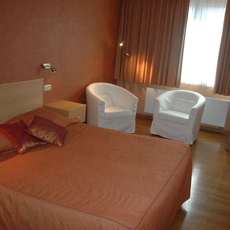 Le Relais Du Marquis Hotel Ittre Bagian luar foto