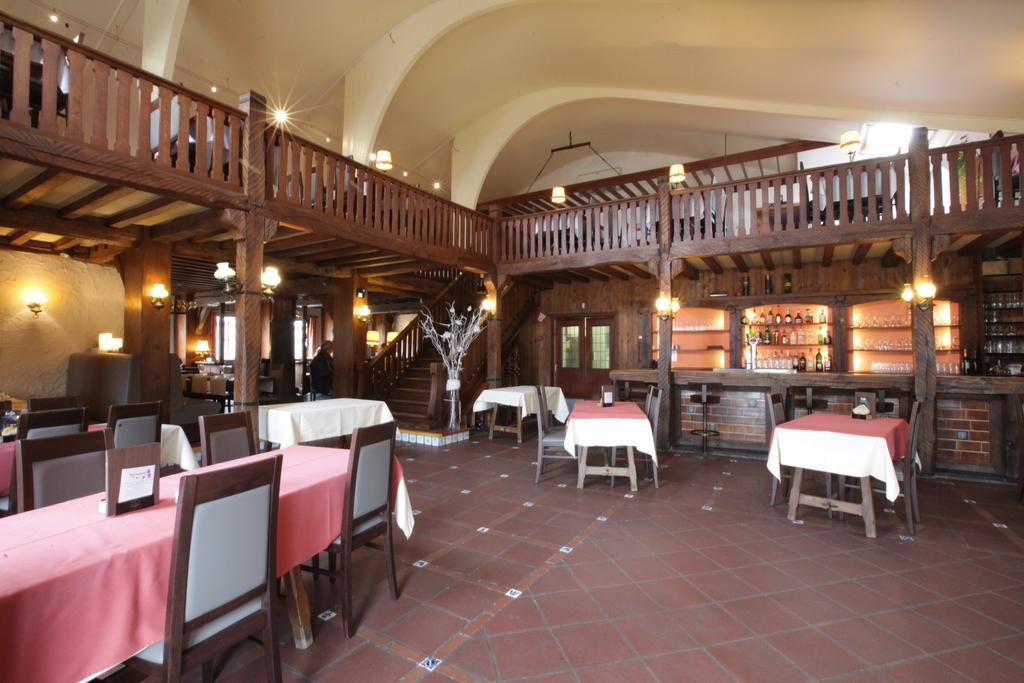 Le Relais Du Marquis Hotel Ittre Bagian luar foto