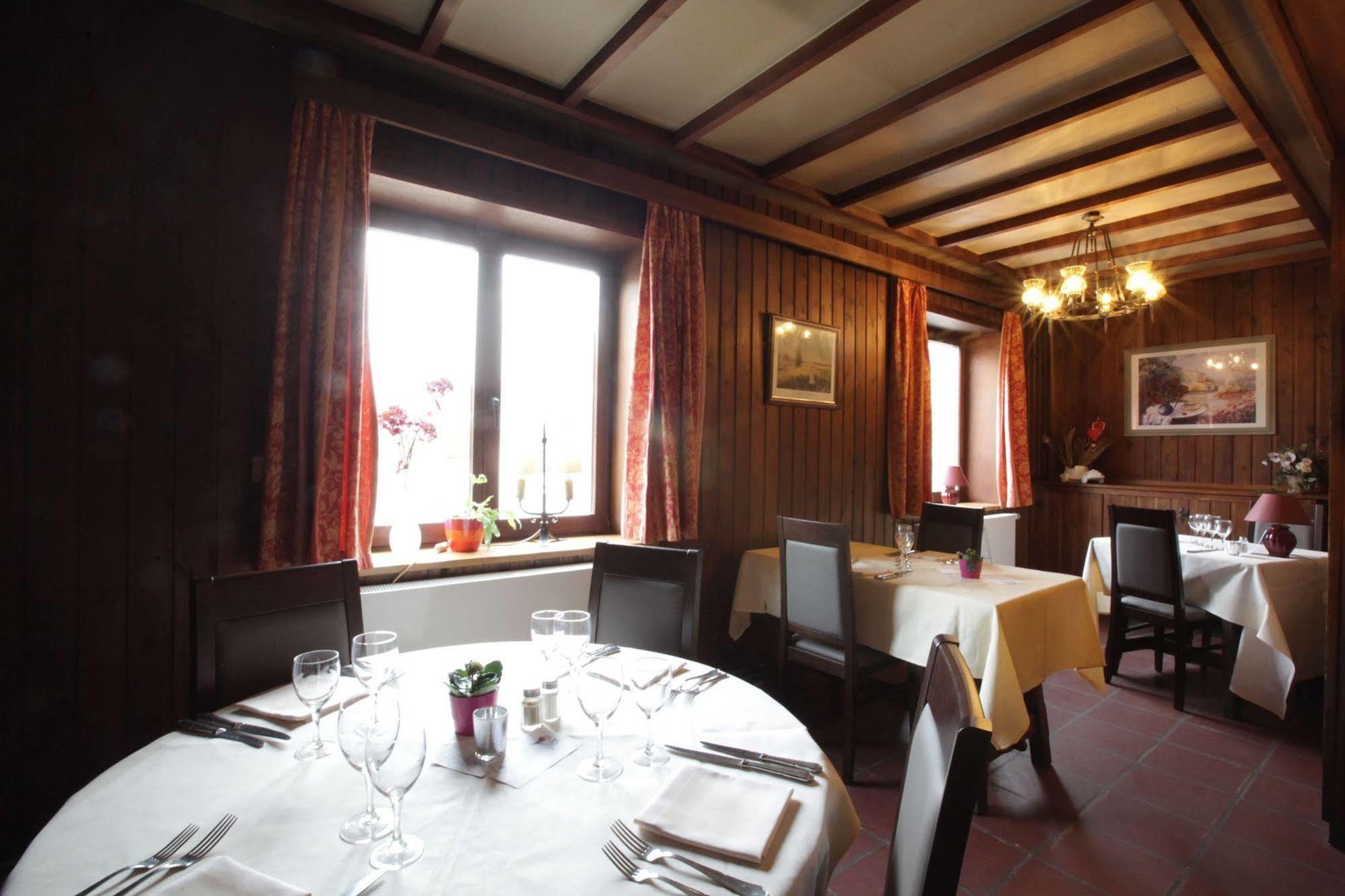 Le Relais Du Marquis Hotel Ittre Bagian luar foto
