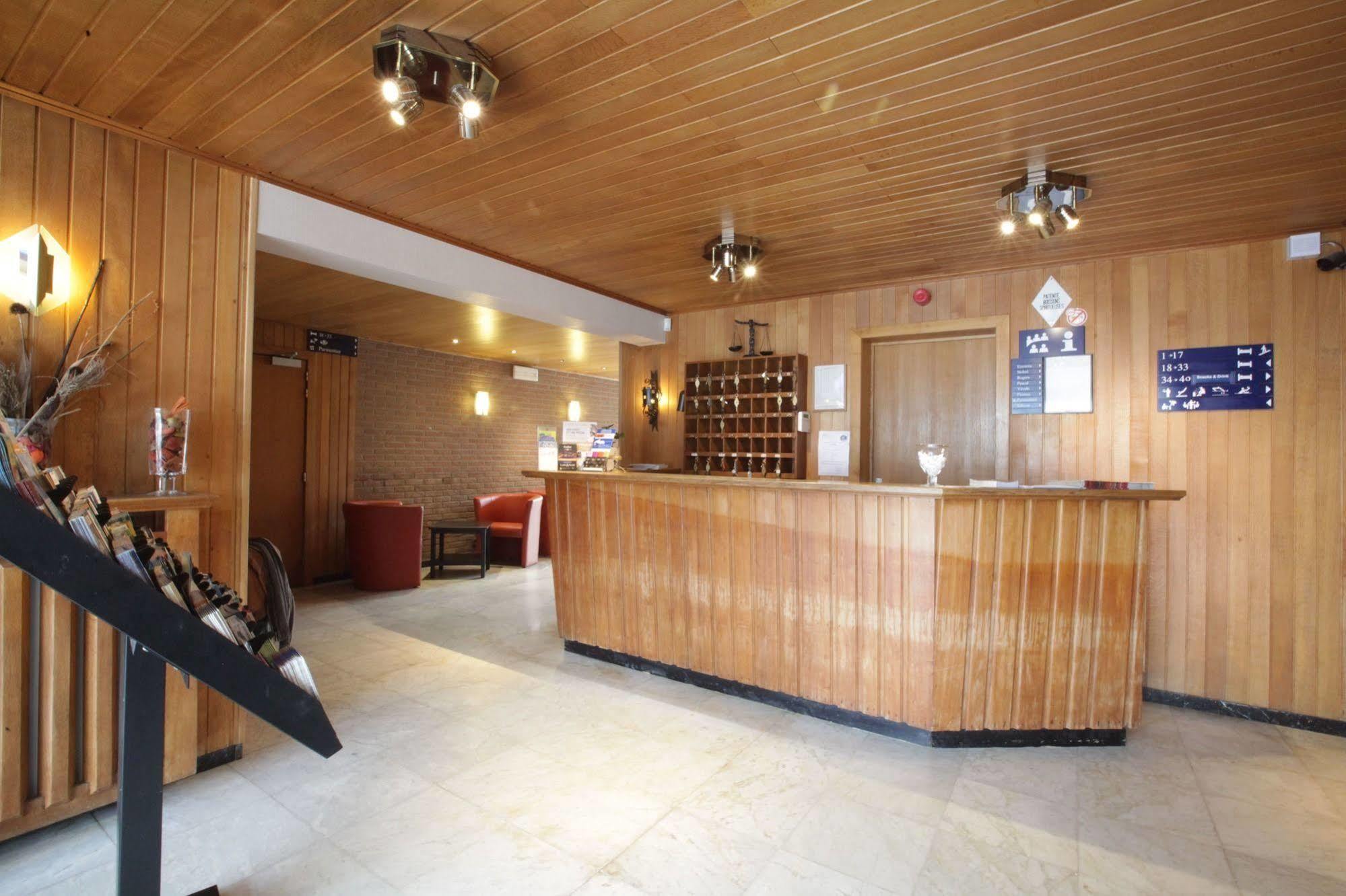 Le Relais Du Marquis Hotel Ittre Bagian luar foto